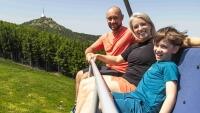 SkalkaLatoBěhem jízdy lanovkou se vám naskytne jeden z nejkrásnějších výhledů na ikonický vysílač Ještěd